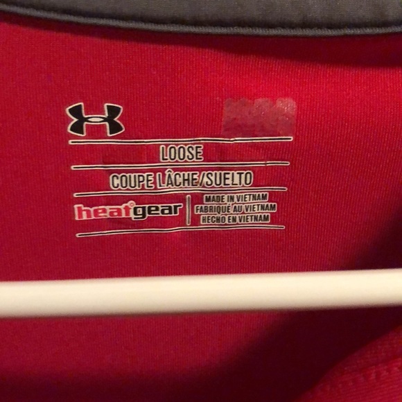 Red L loose dry fit golf polo - Picture 3 of 3